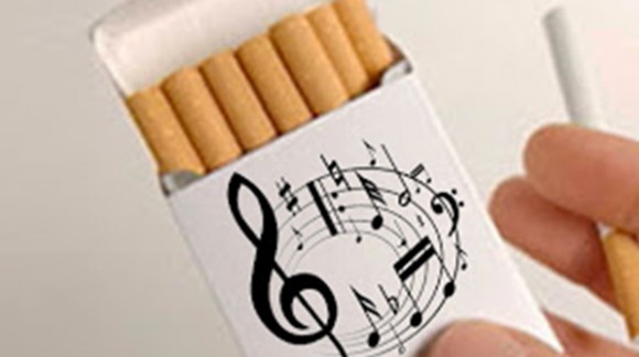 Sigarette parlanti? Arriva da Stirling il primo pacchetto di sigarette con messaggi vocali.